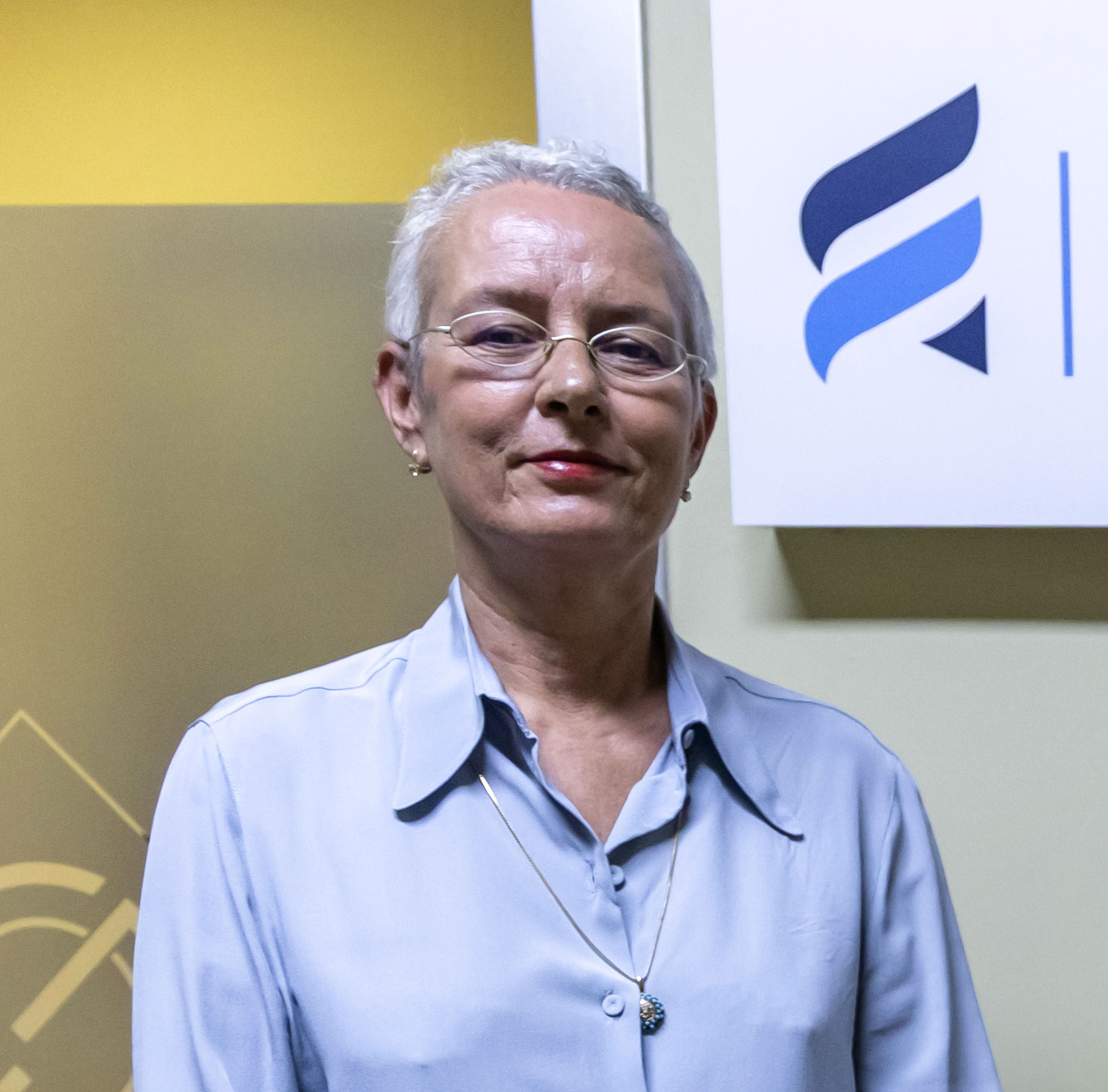 Dr. Yonca Paçacı